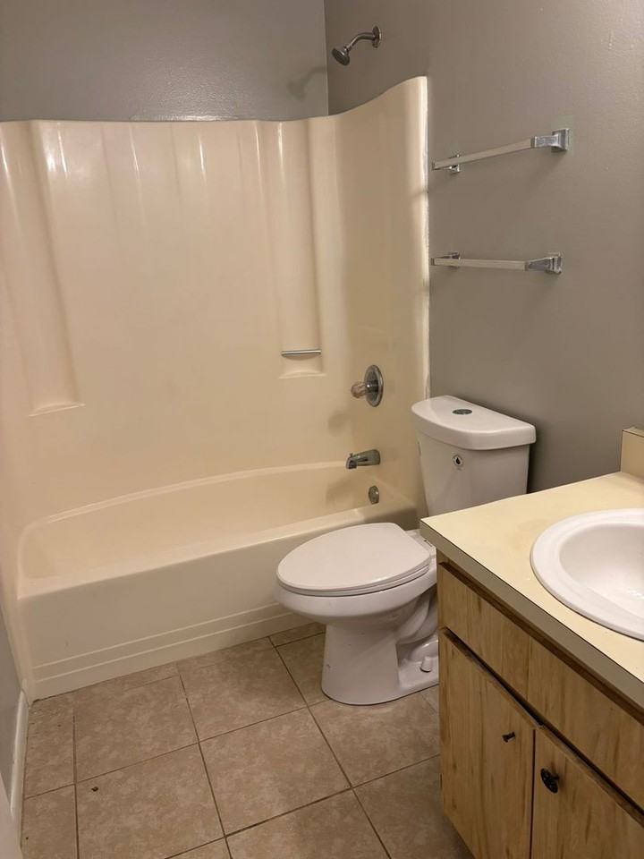 4930 4th St - Photo 5 of 17