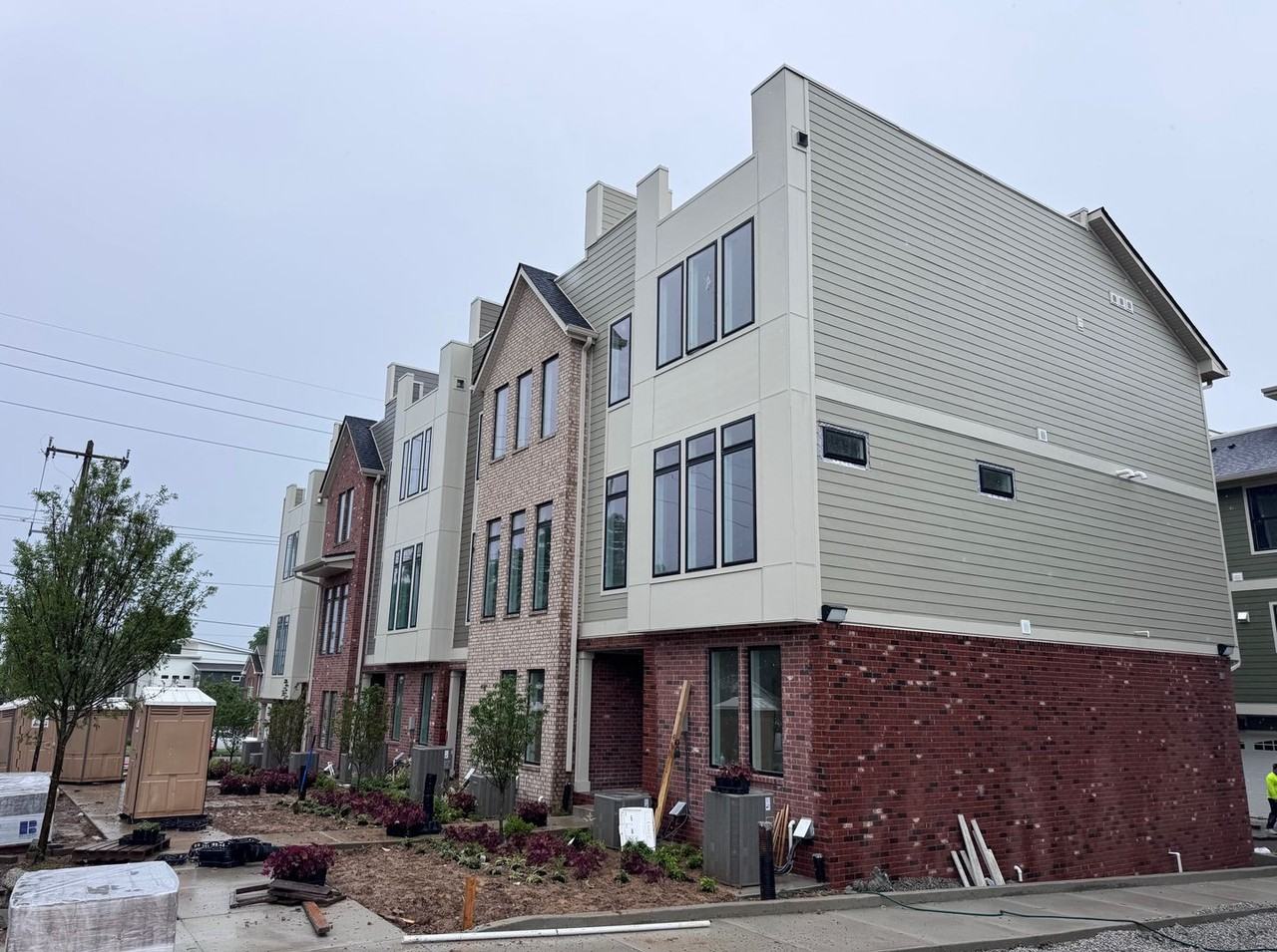 601 Southgate Ave - Photo 2 of 25