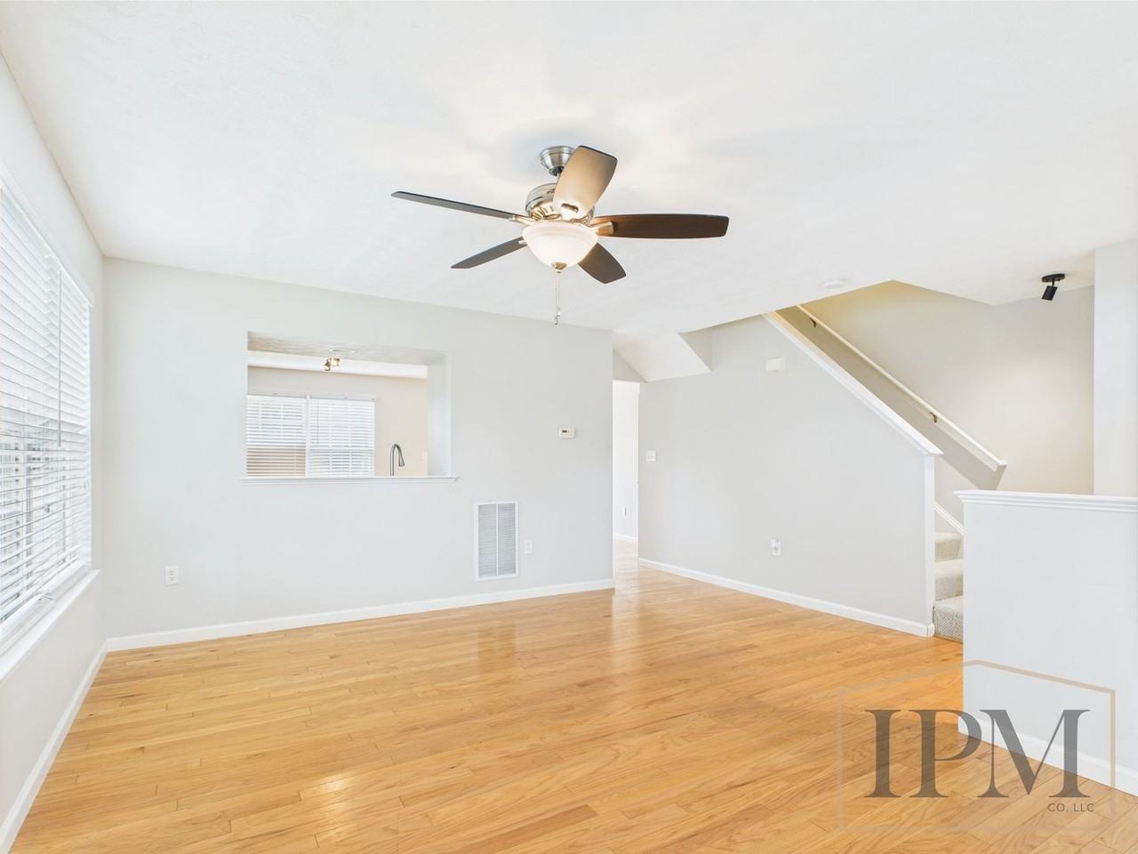 139 E Beaver St - Photo 3 of 29