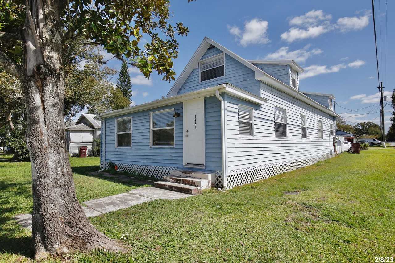 1423 Kentucky Ave - Photo 2 of 15