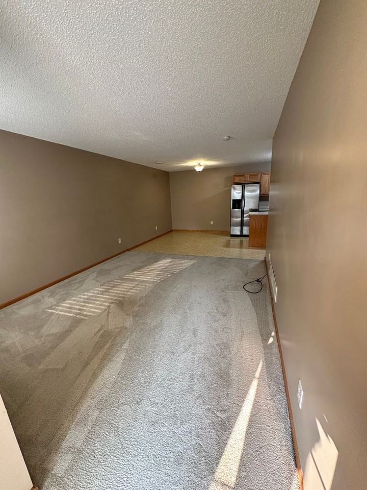 11424 Town Center Dr Ne - Photo 3 of 15