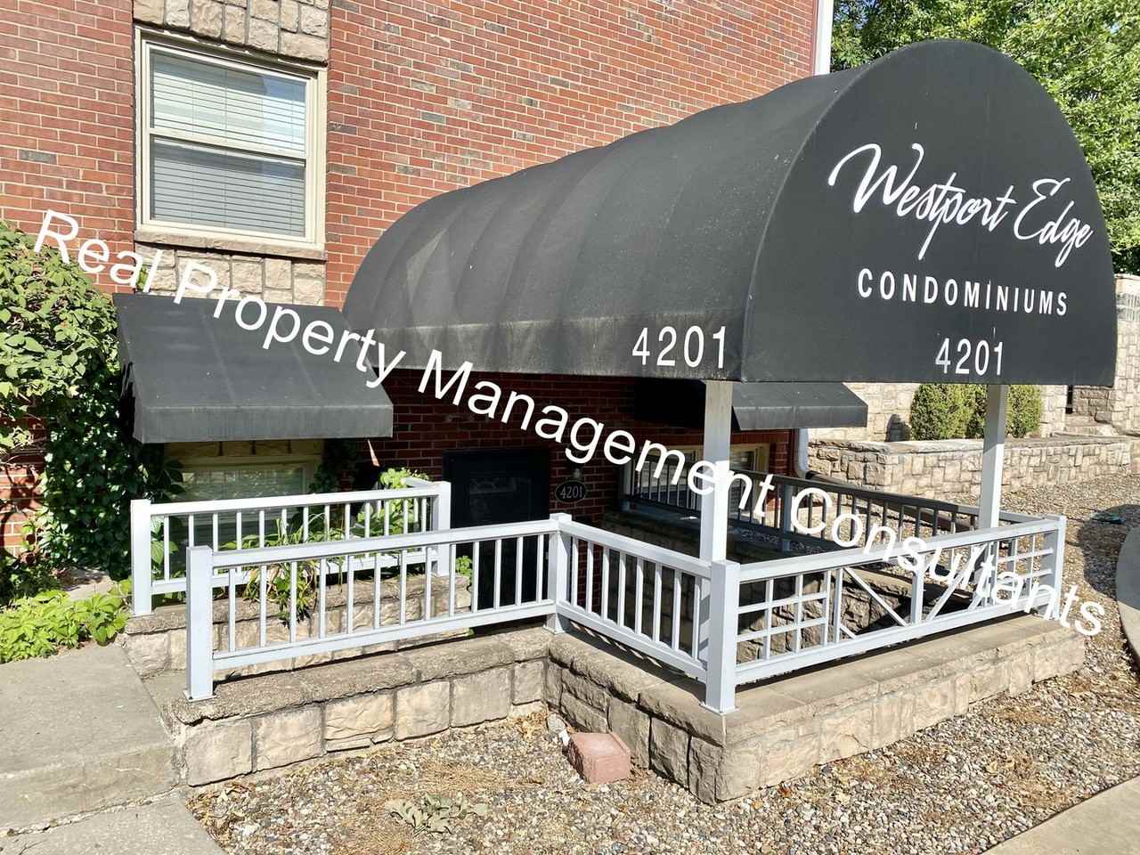 4201 Clark Ave - Photo 2 of 15