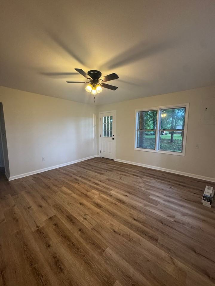 2204 Barnhill Rd - Photo 7 of 15