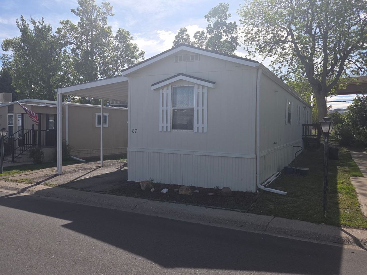 8201 S Santa Fe Dr - Photo 2 of 22