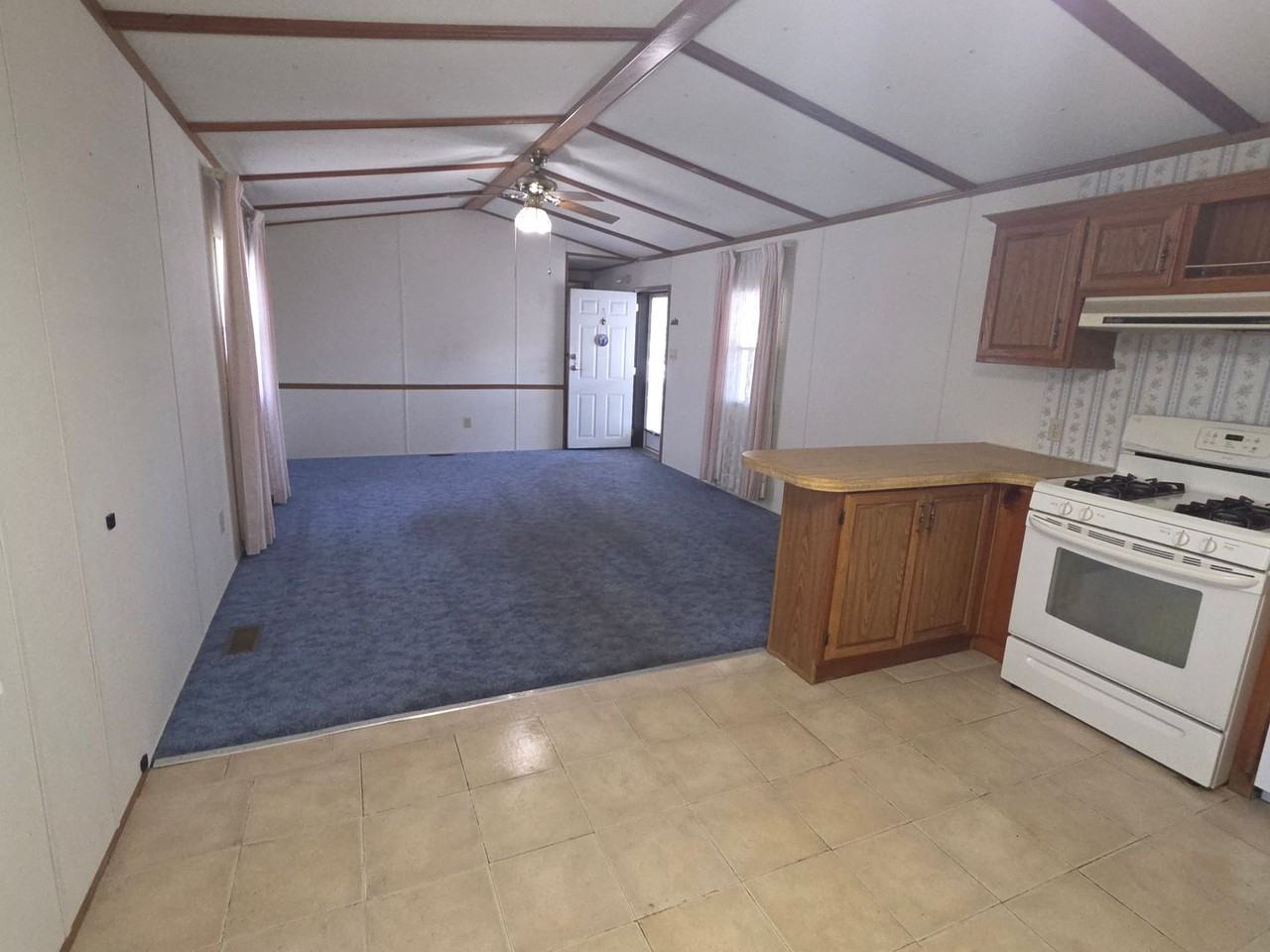 8201 S Santa Fe Dr - Photo 6 of 22