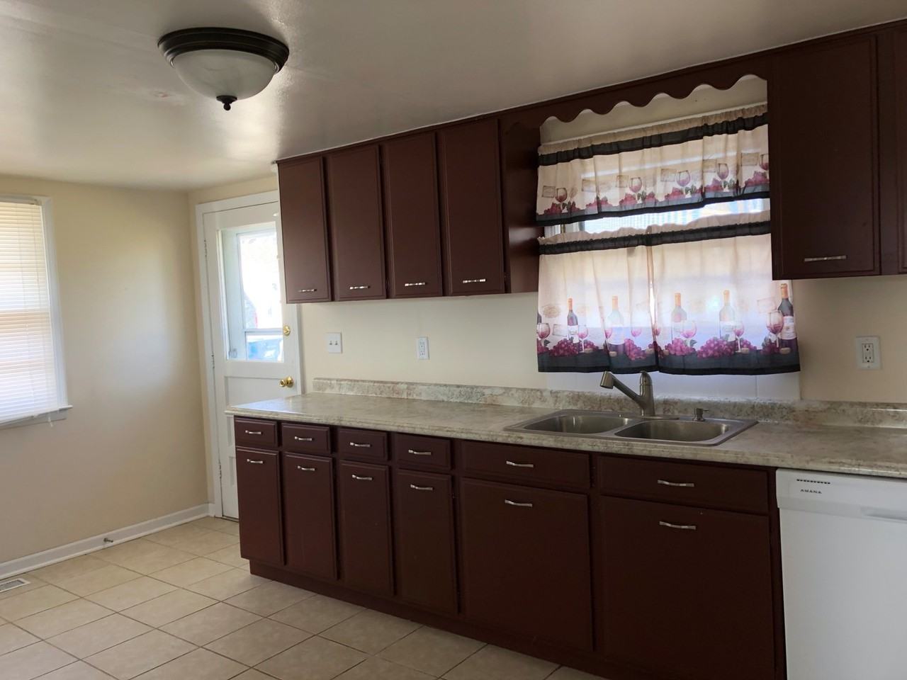 2404 12th St - Photo 3 of 11