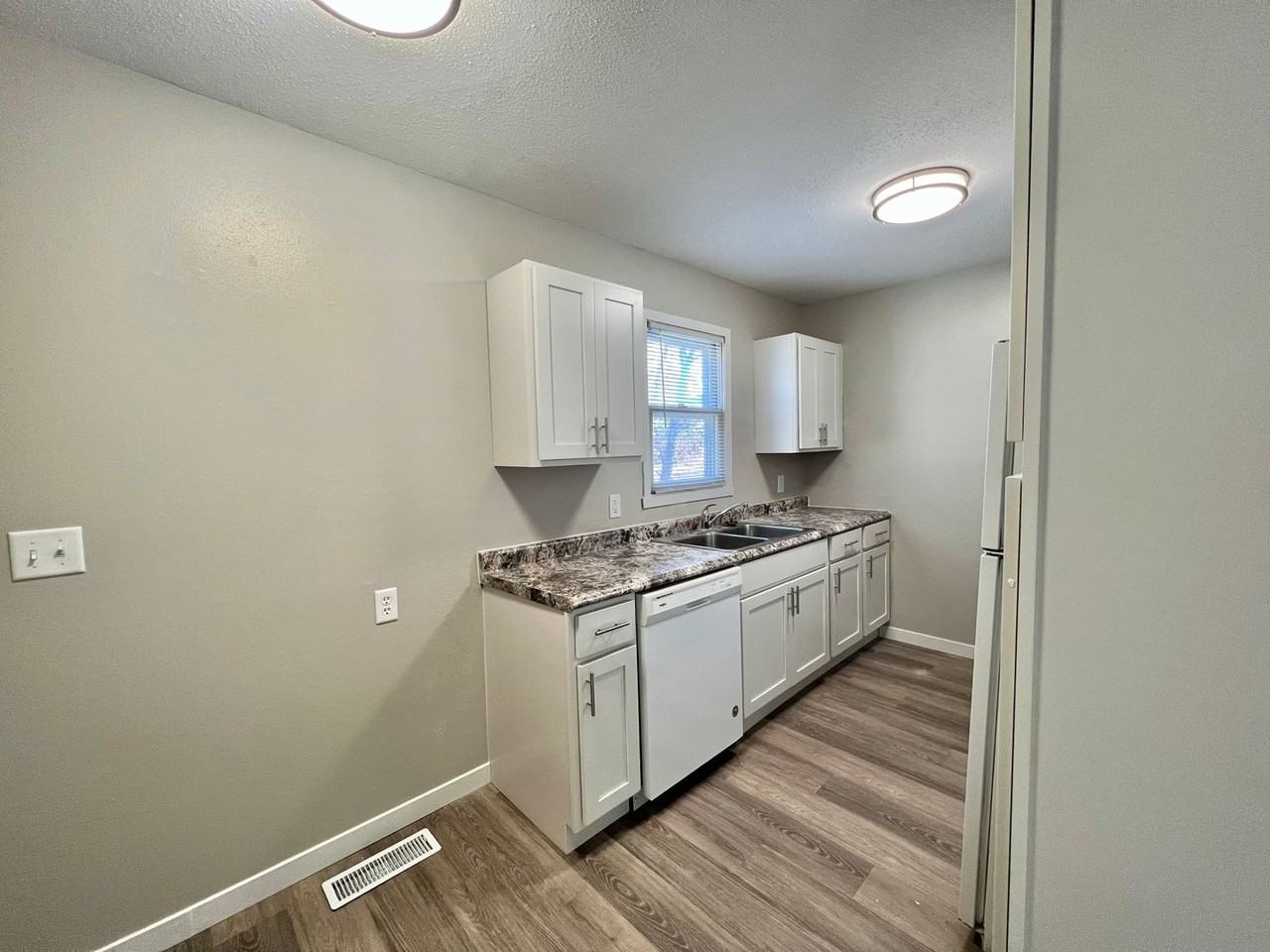 709 26th St N - Photo 2 of 14