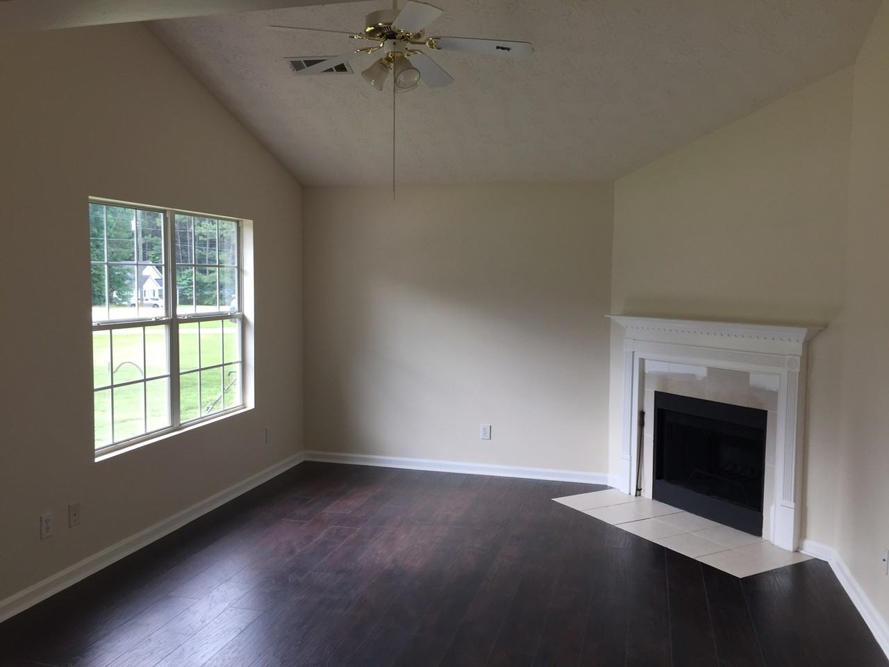 117 Jenny Rd - Photo 2 of 14