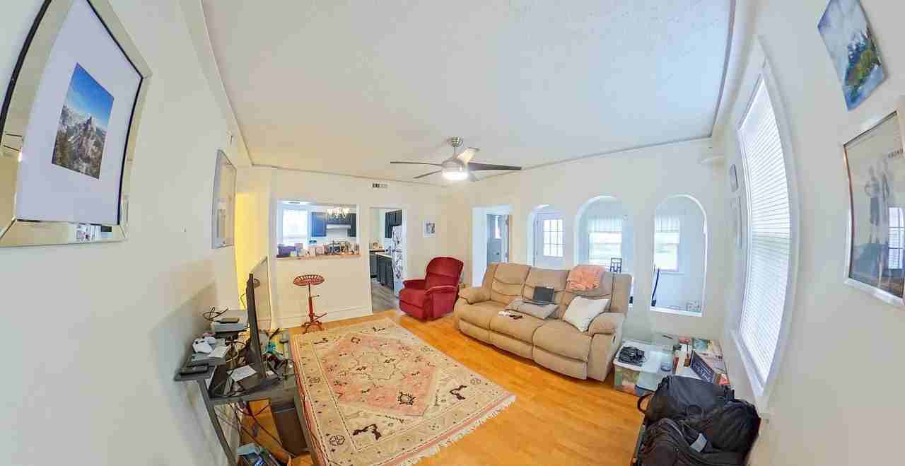 1000 Colorado St - Photo 4 of 13