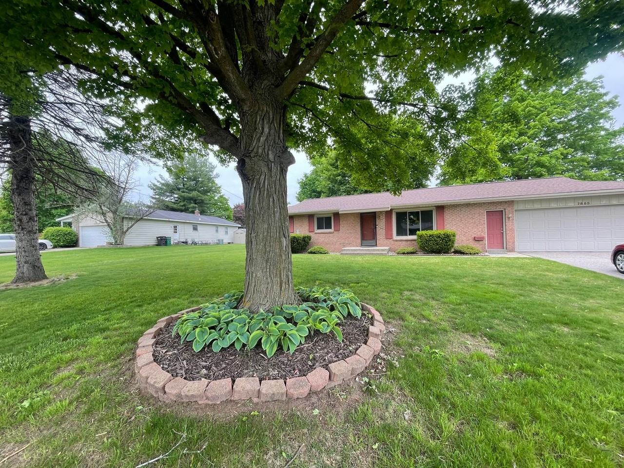 7865 Ridgewood Dr - Photo 2 of 31