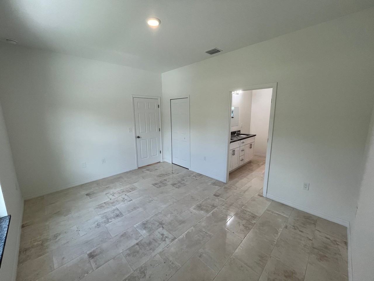 3153 Sunshine Blvd N - Photo 5 of 14