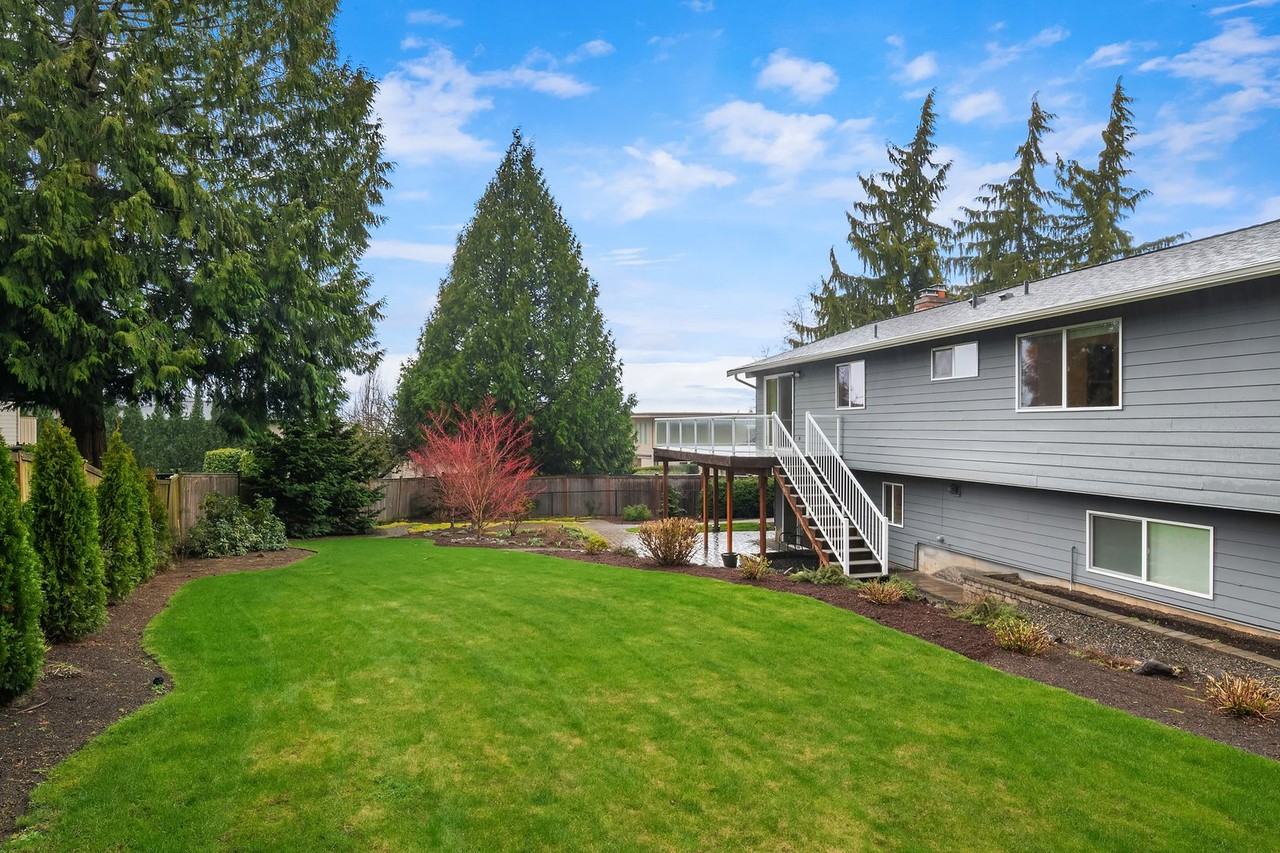 5903 105th Ave Ne - Photo 3 of 30