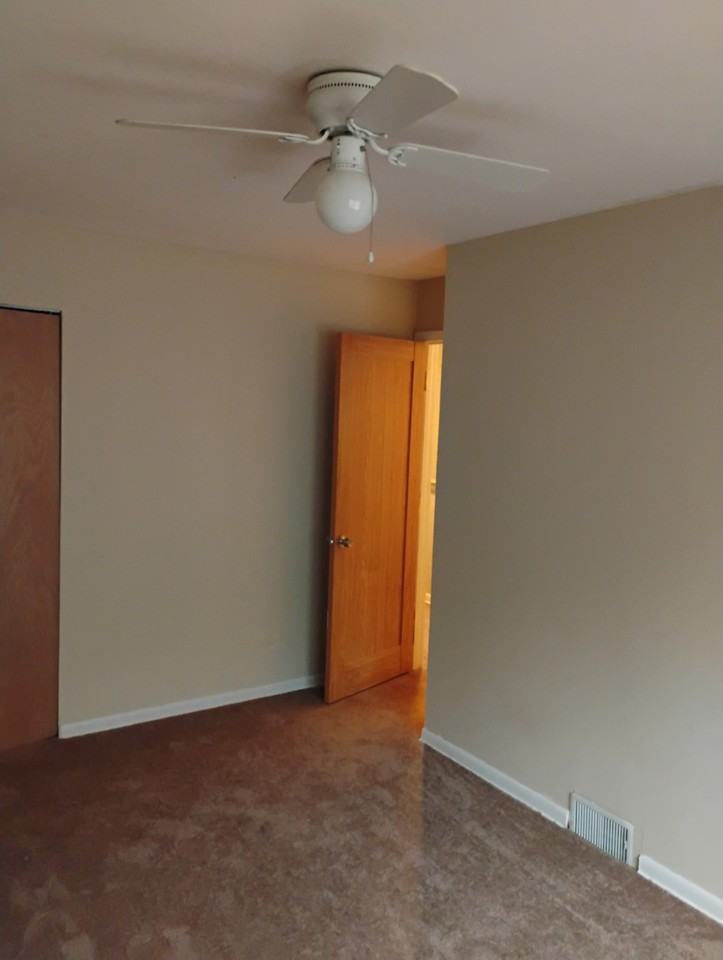 9501 Sumac Rd #B - Photo 3 of 24