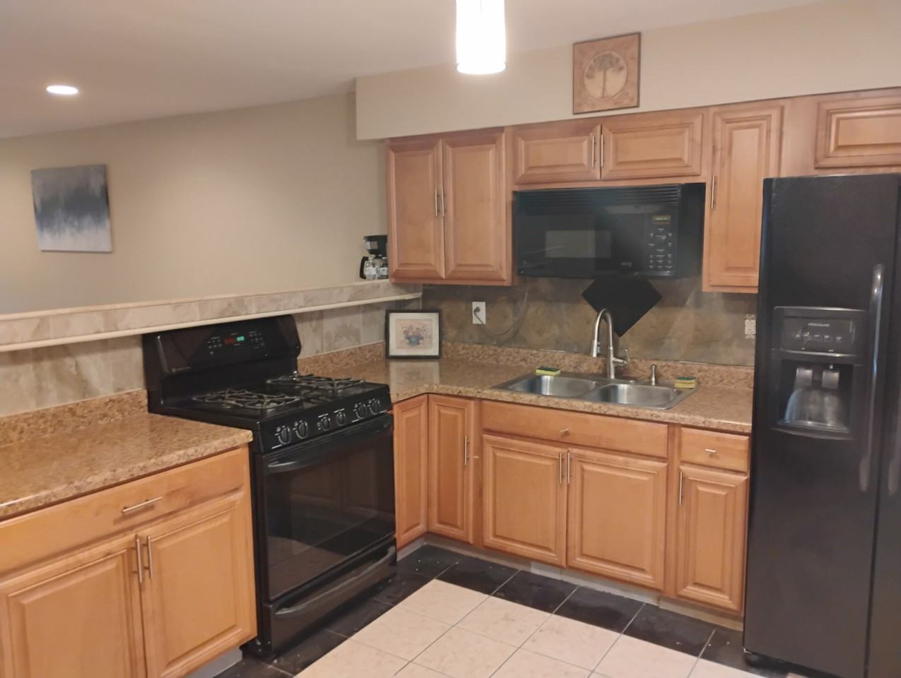 9501 Sumac Rd #B - Photo 6 of 24