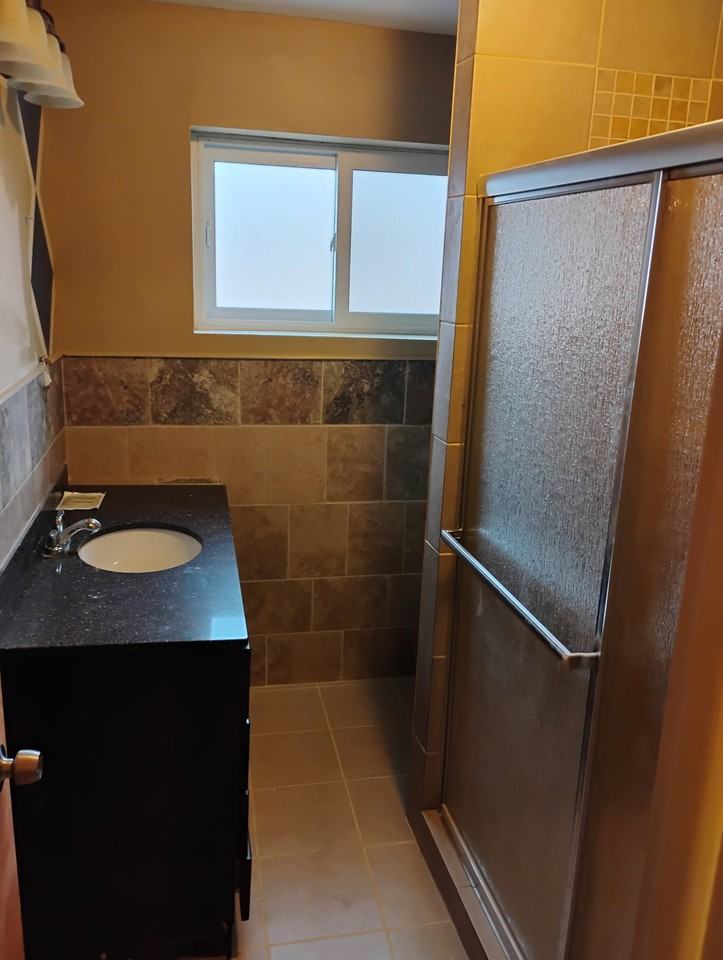 9501 Sumac Rd #B - Photo 7 of 24