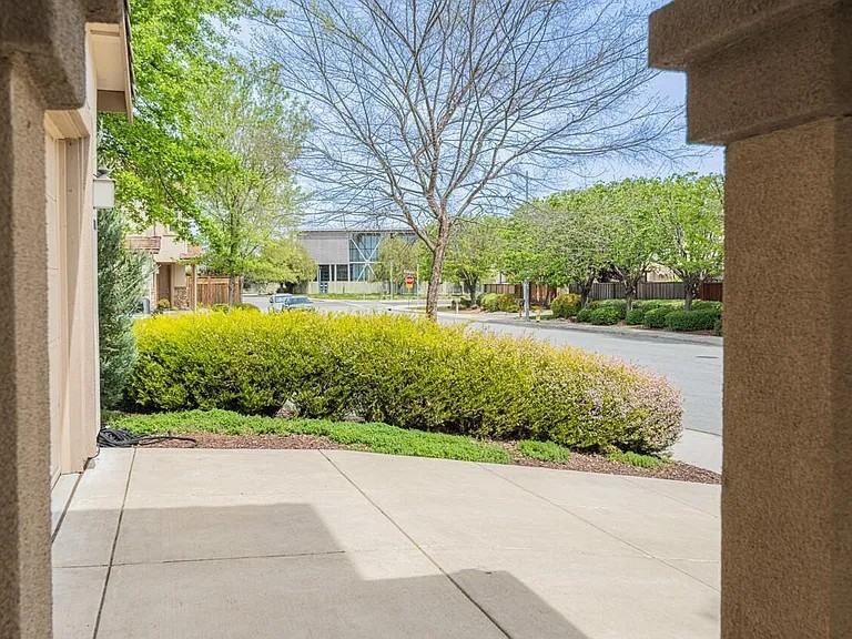 15925 Piazza Way #NA - Photo 3 of 32