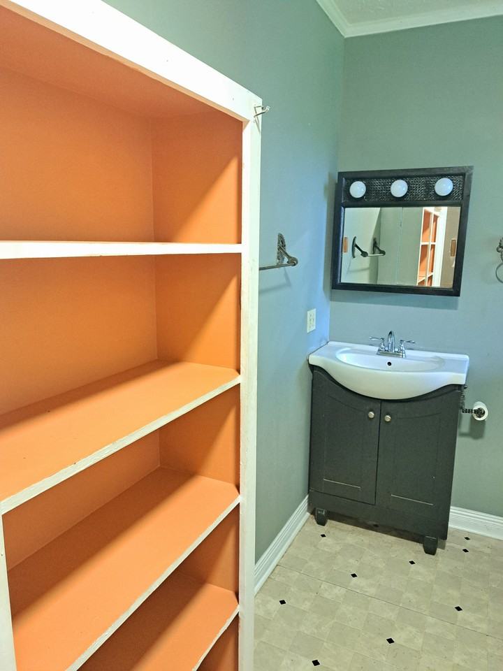 66 Davis Ave #A - Photo 2 of 8