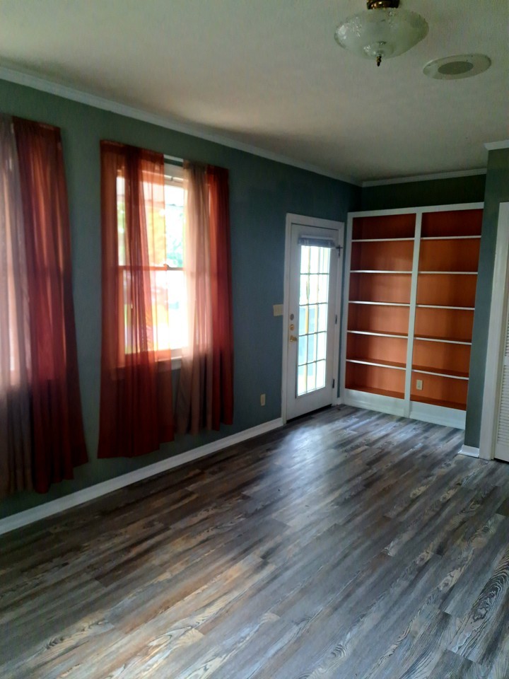 66 Davis Ave #A - Photo 5 of 8