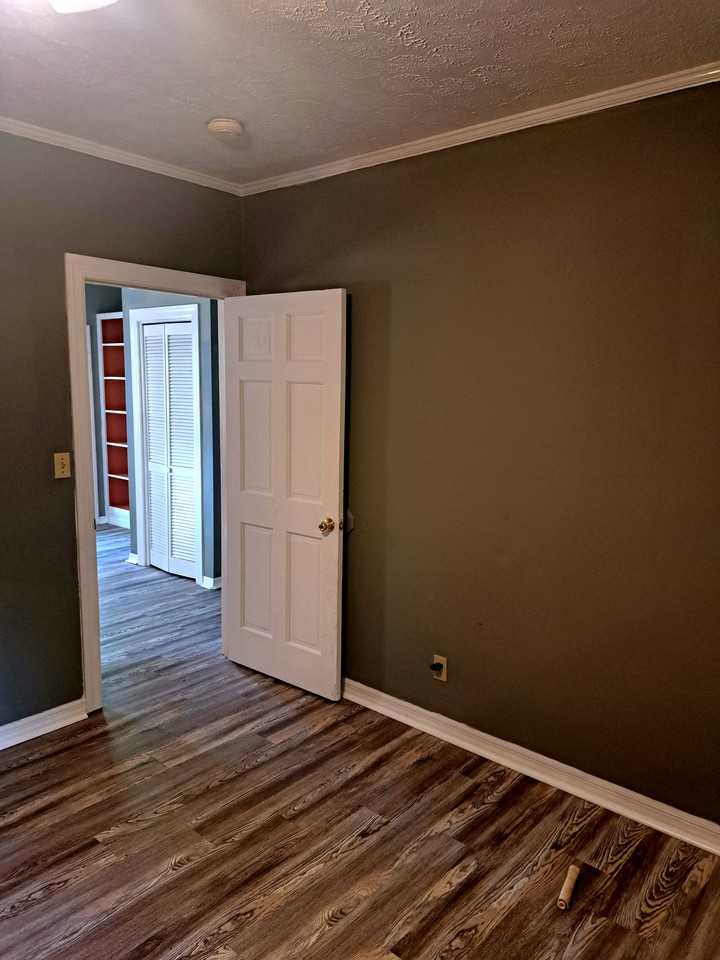 66 Davis Ave #A - Photo 6 of 8