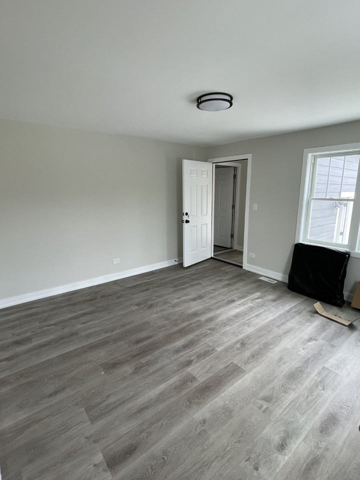 5137 S Newland Ave #N - Photo 4 of 8