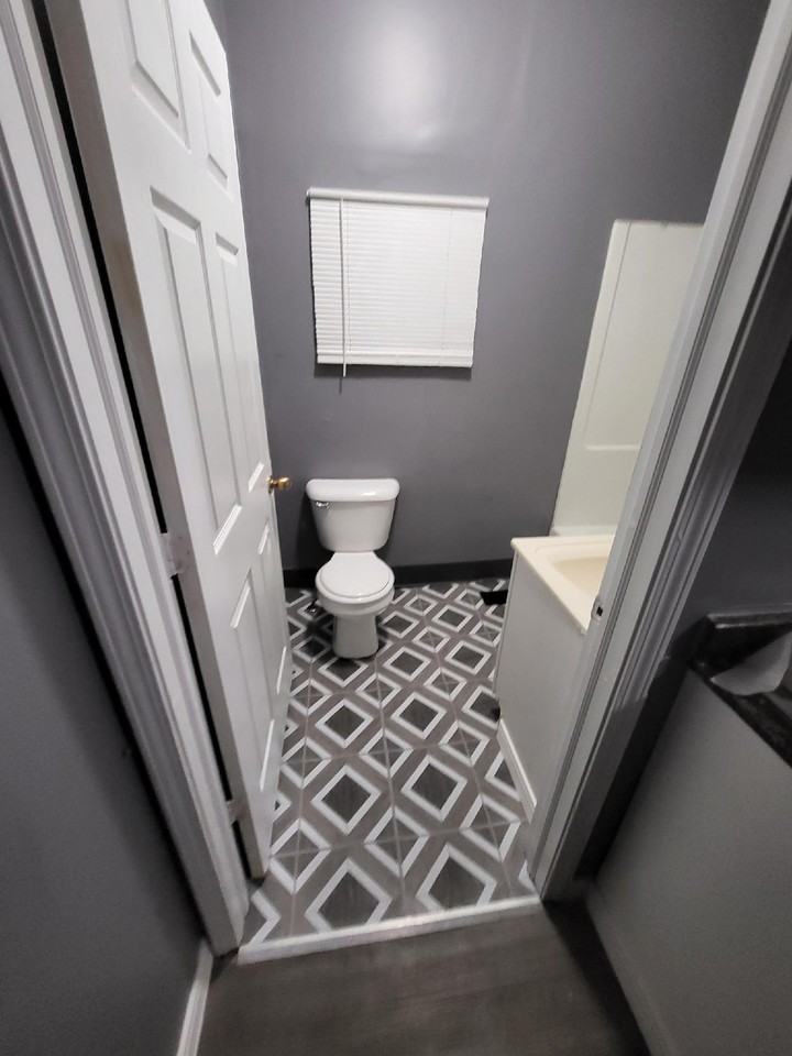 806 Xenia Ave #NA - Photo 5 of 5