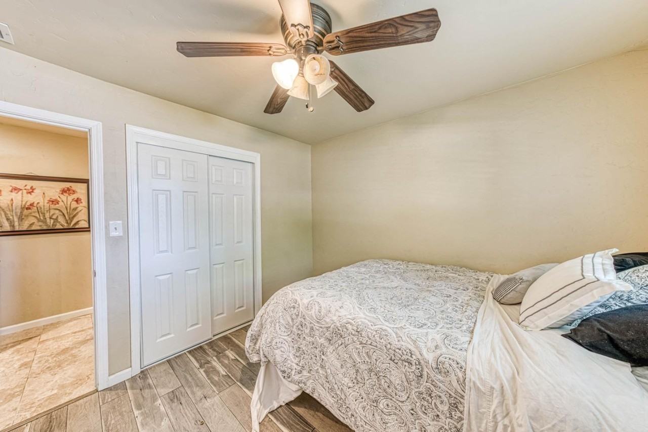 1508 E Sierra Ave #C - Photo 2 of 12