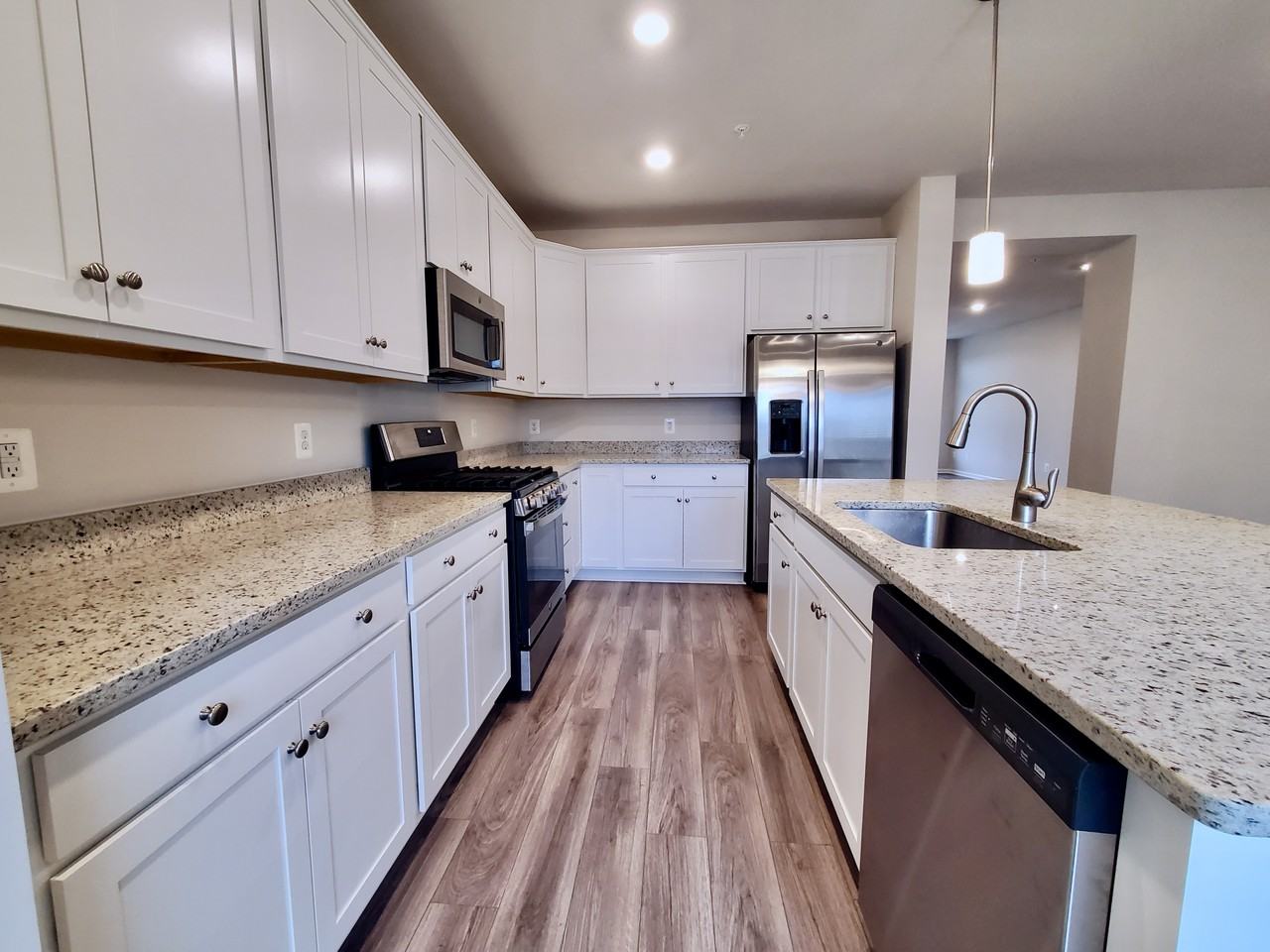 5660 Lanteen St #5660 - Photo 3 of 25