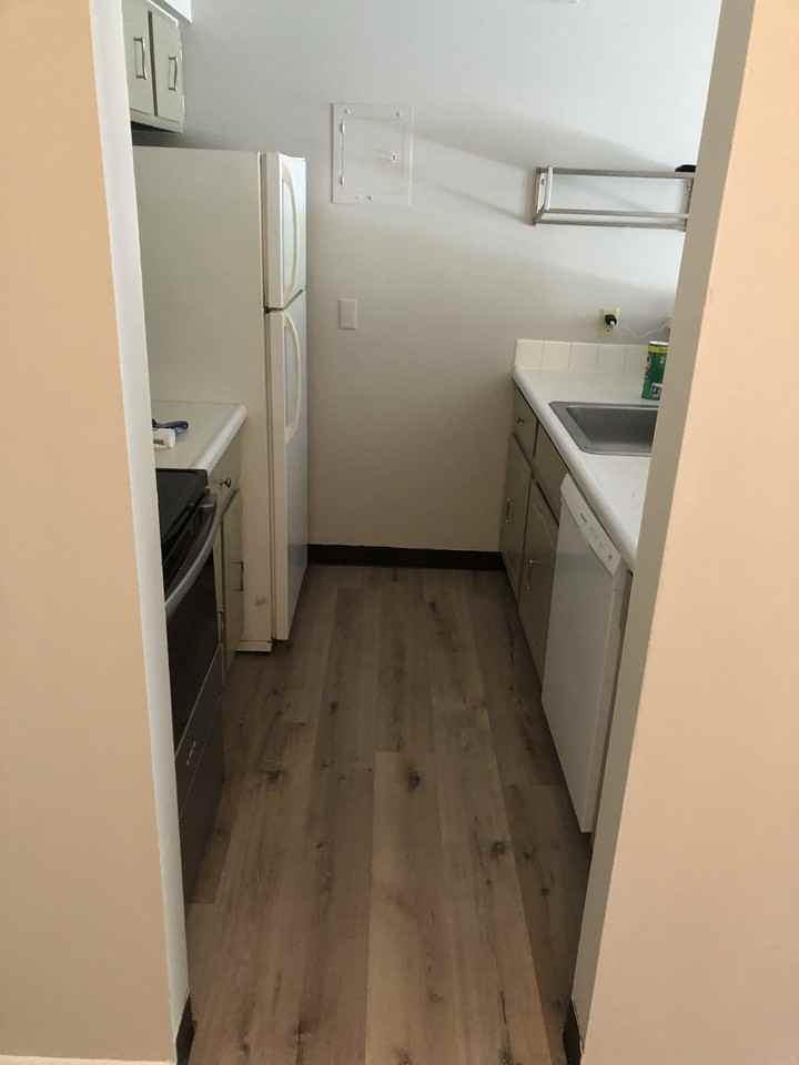 725 W Main St #E - Photo 2 of 12