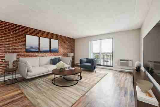 Eagle Rock Properties 3 of 4