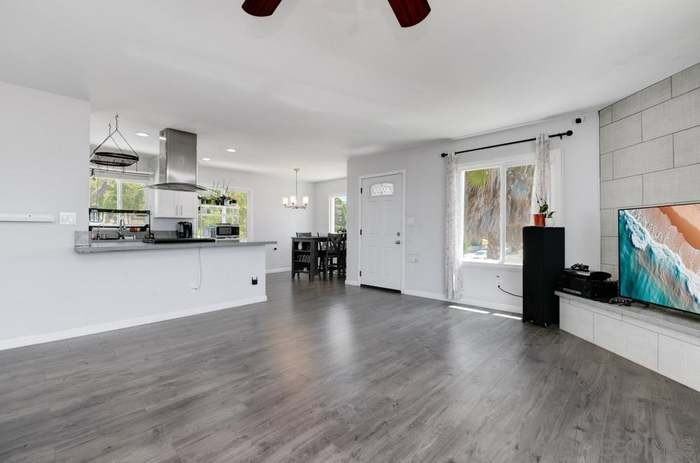 845 East 13th Street - Photo 2 of 11