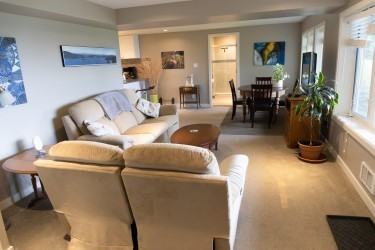 4919 A Cordova Bay Road - Photo 3 of 9