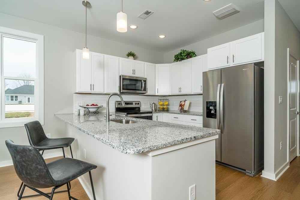 1528 Crownpoint Dr - Photo 6 of 50