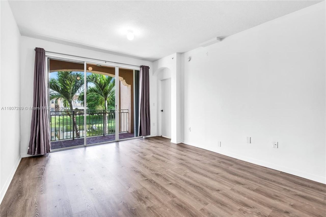 6700 Nw 114th Ave #925 - Photo 4 of 39