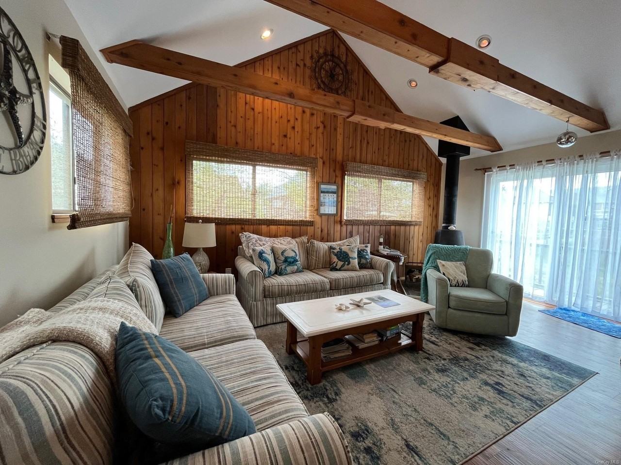 142 Bungalow Walk - Photo 2 of 17