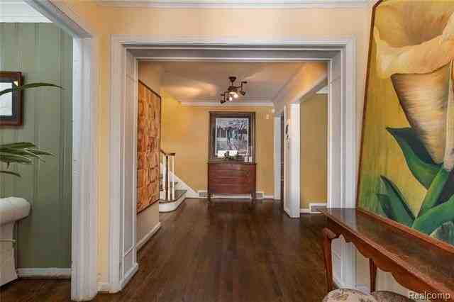 19451 Argyle Cres - Photo 6 of 33