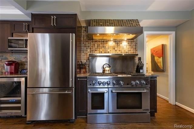 19451 Argyle Cres - Photo 7 of 33