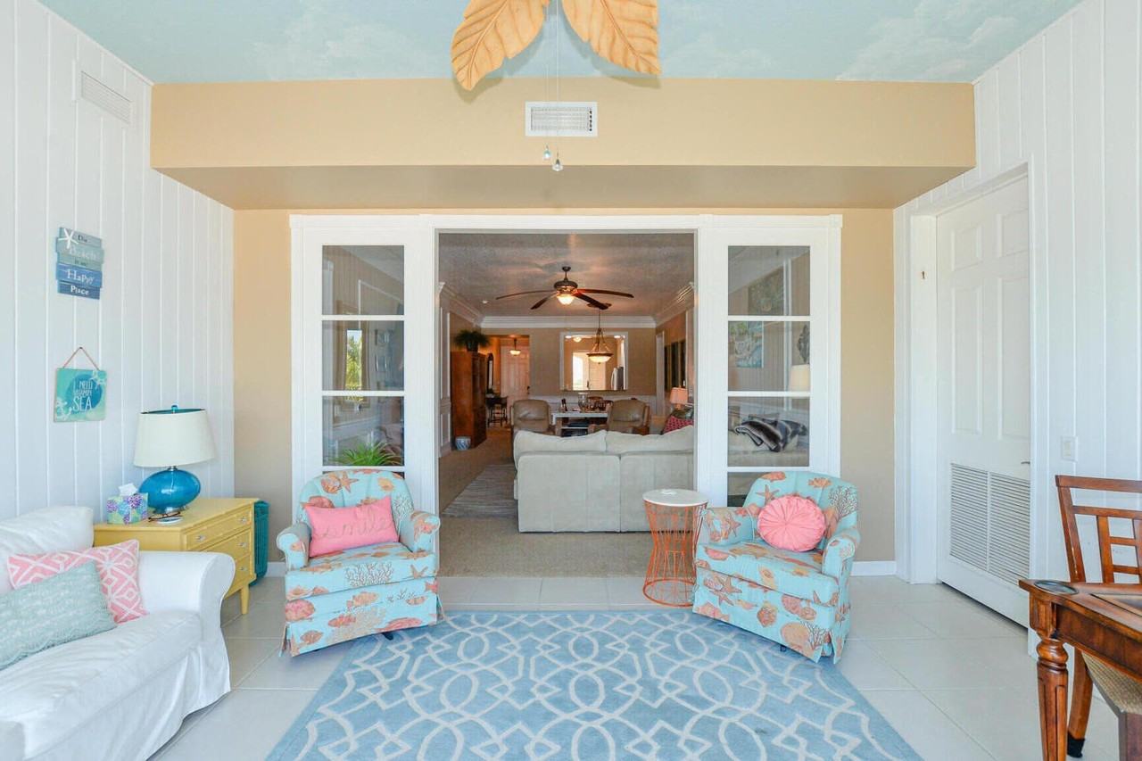 35 Harbour Isle Drive #302 - Photo 5 of 30