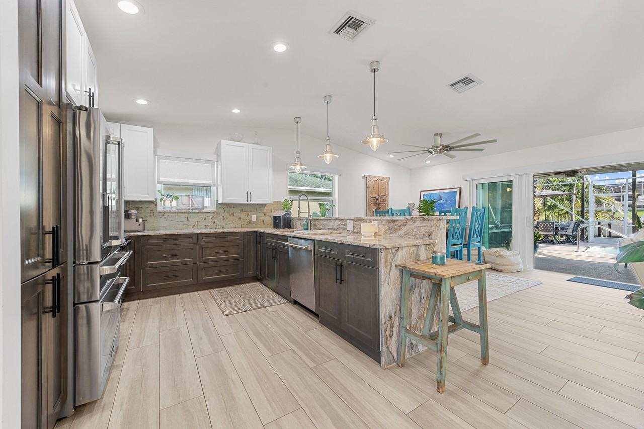 726 Se Seahouse Dr - Photo 5 of 29