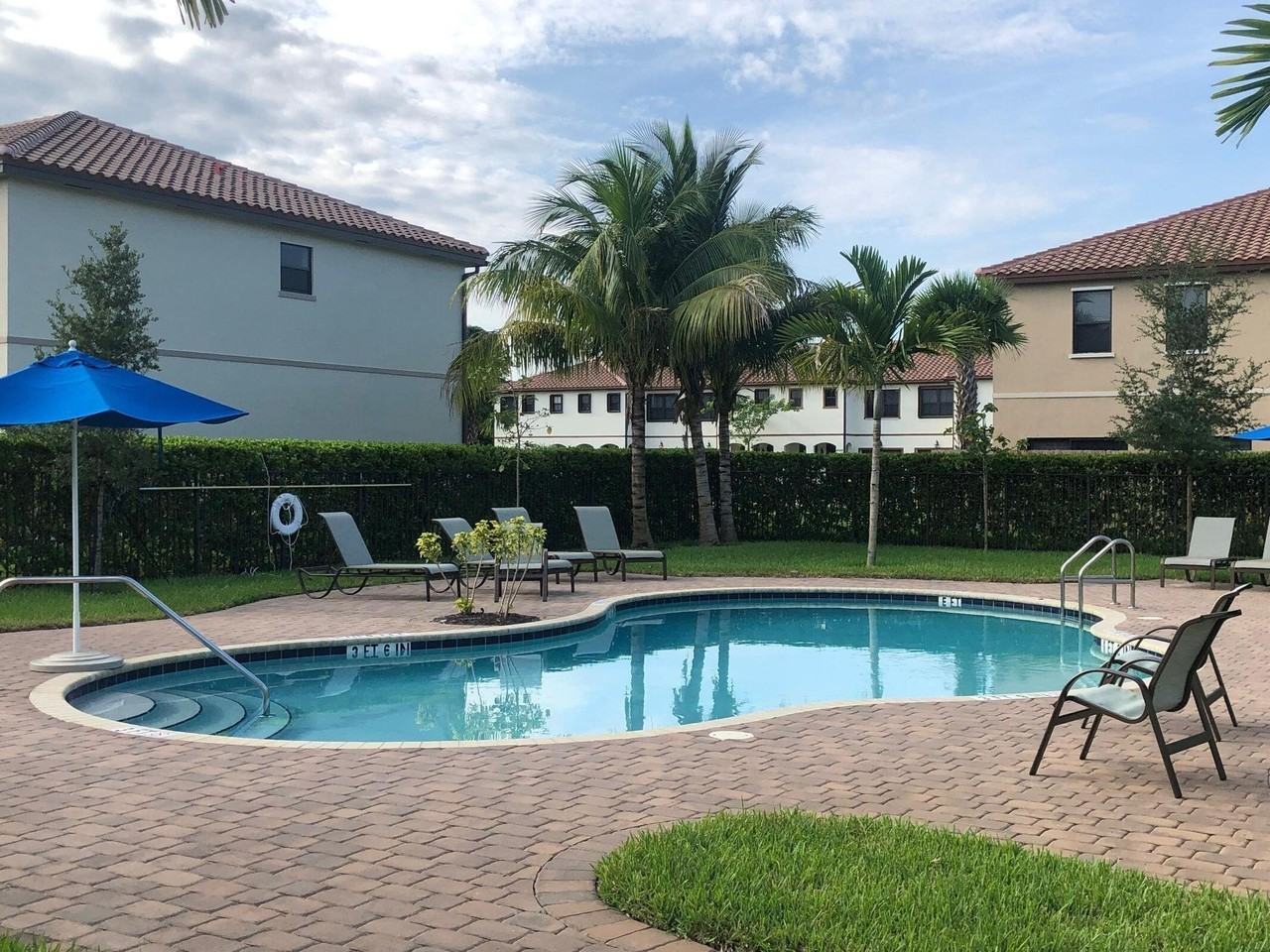 6145 Bangalow Dr - Photo 2 of 15