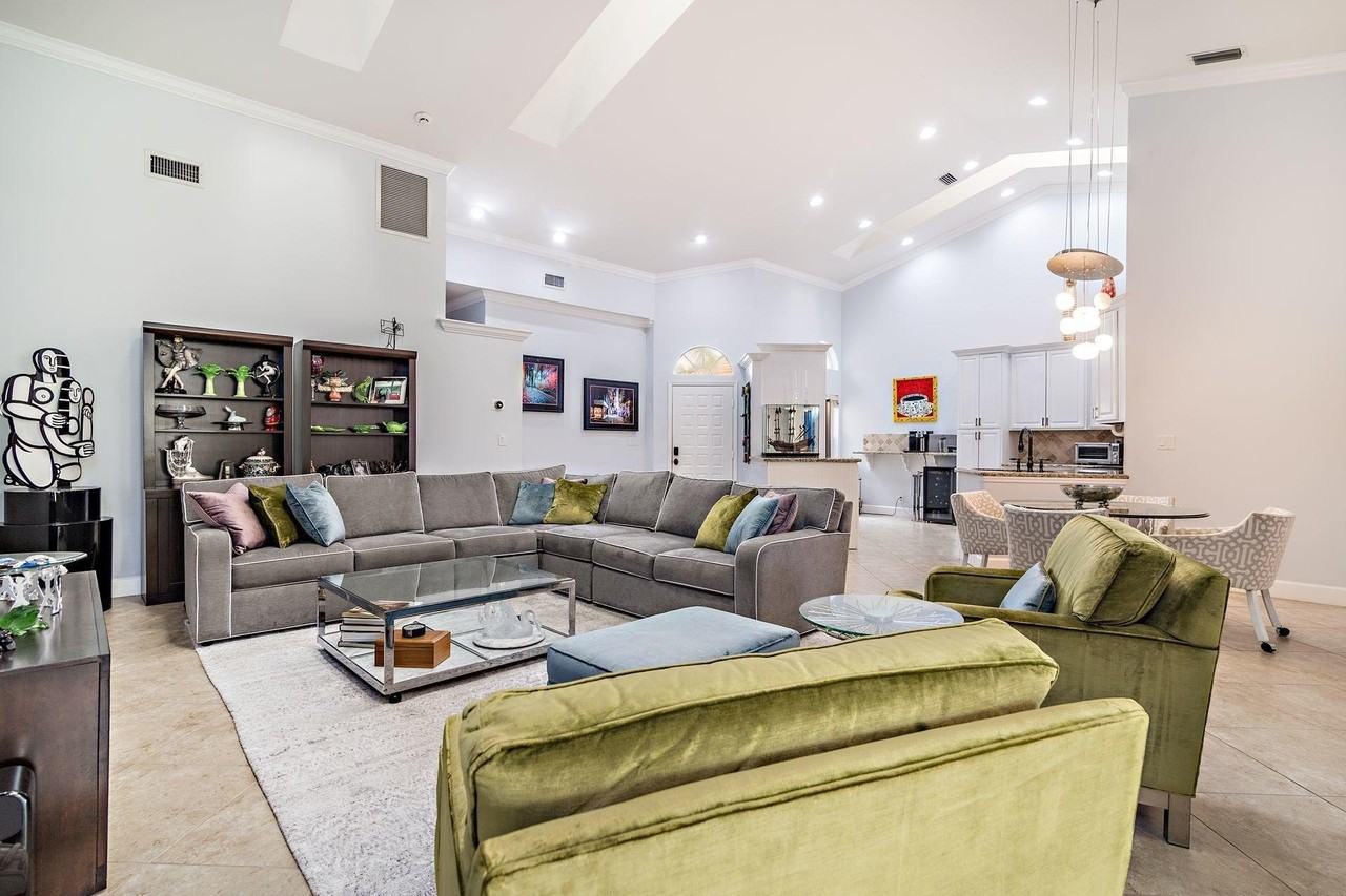 2102 Mahogany Pl - Photo 6 of 19