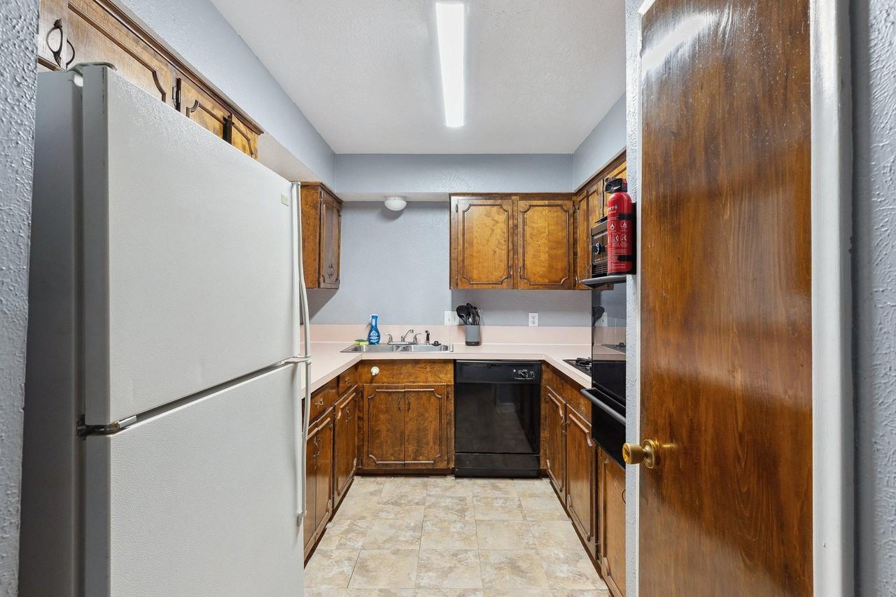 Valleyglen Drive - Photo 2 of 5