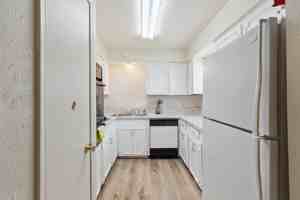 featured image of Valleyglen Dr