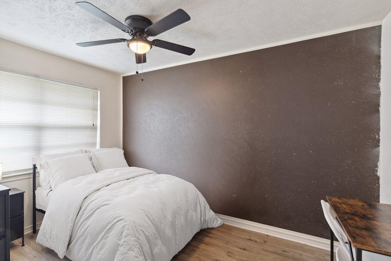 Valleyglen Drive - Photo 4 of 5