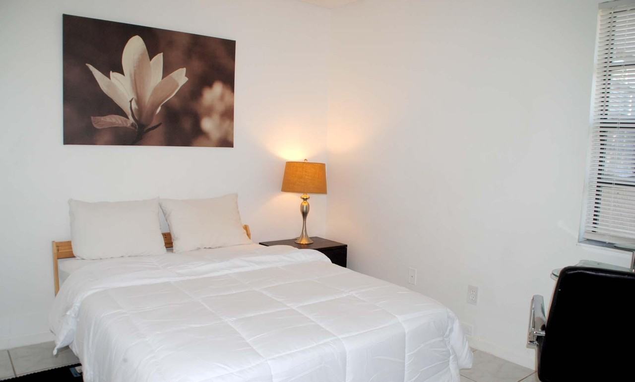 Nw 7th Ave - Photo 5 of 8