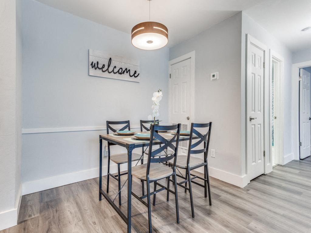 Springs at 1100 - Photo 7 of 15