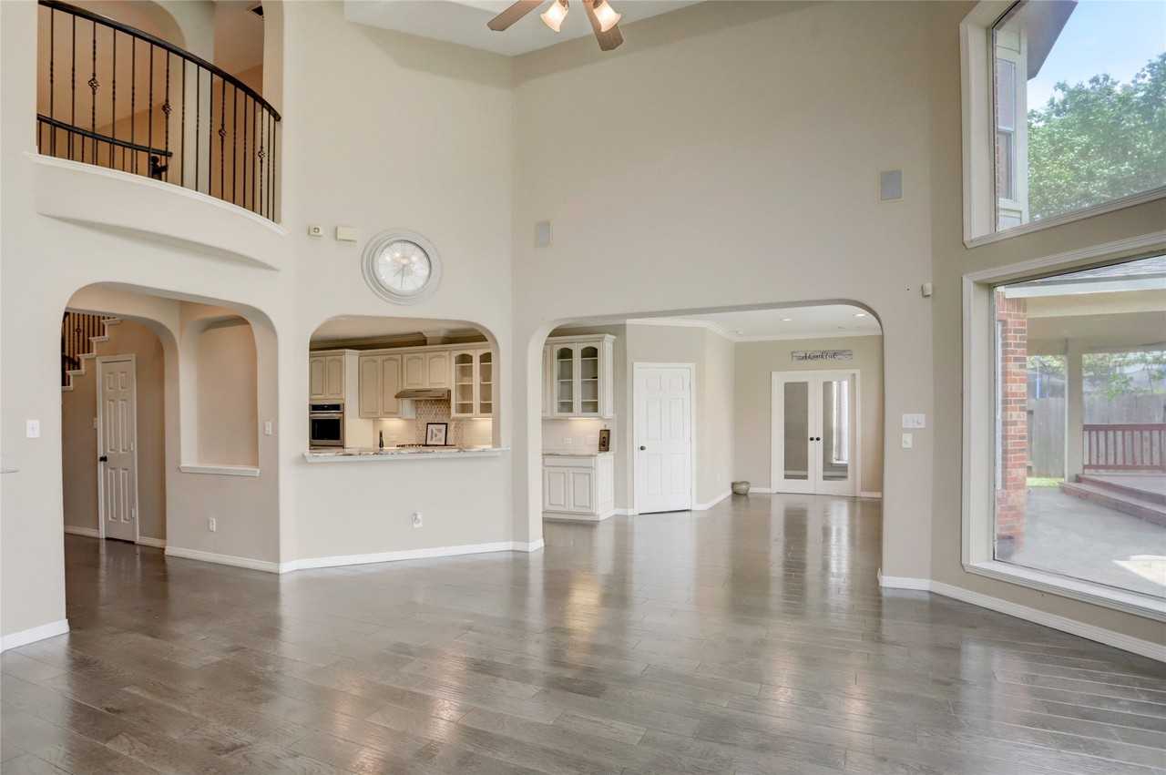 514 Little River Ct - Photo 3 of 30