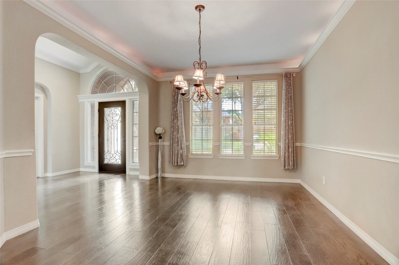 514 Little River Ct - Photo 5 of 30