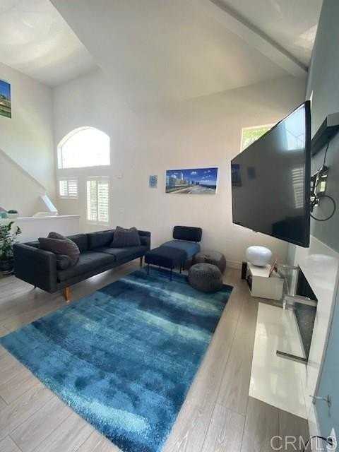 7215 Calabria Ct - Photo 6 of 17