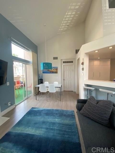 7215 Calabria Ct - Photo 7 of 17