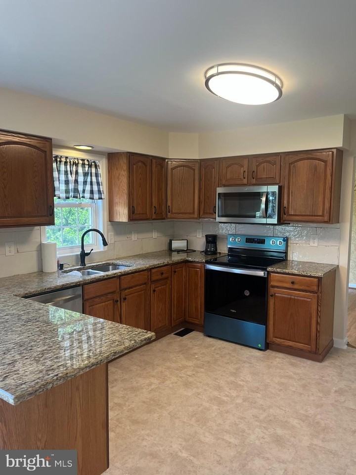 756 Michigan Dr - Photo 3 of 22